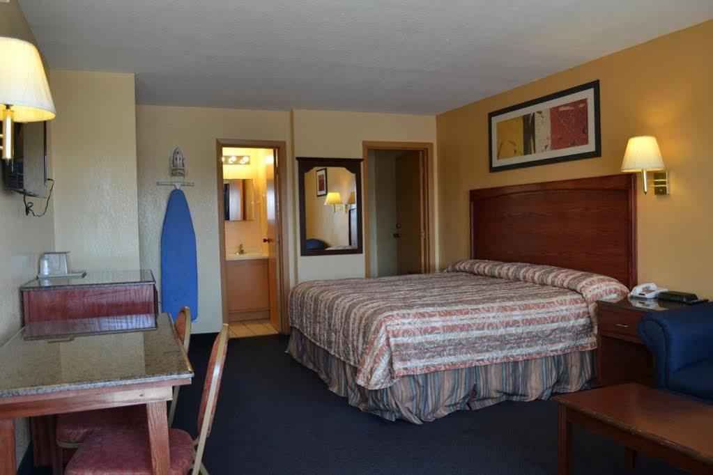 Deluxe Inn And Suites Weslaco Kültér fotó